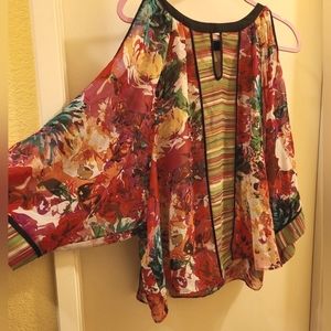 Cold shoulder lined top